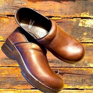 Dansko® Professional Clog Brown Leather Size EU 38/ 7.5-8 US